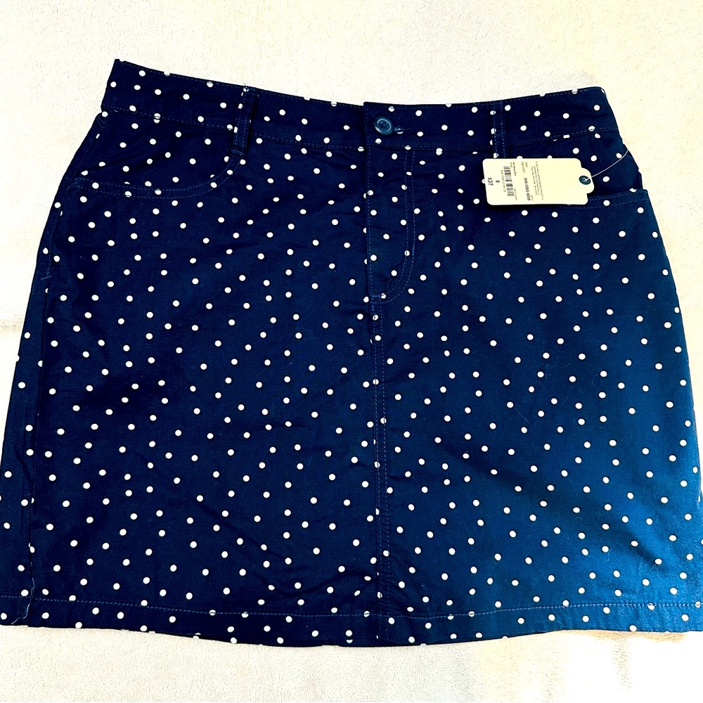 St John’s Bay Navy Blue and white polka dot skorts